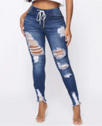 Calça jeans feminina destroyed