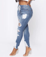 Calça jeans feminina destroyed