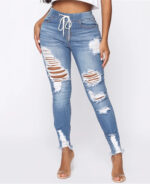 Calça jeans feminina destroyed