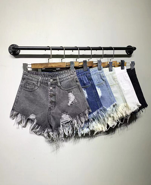 https://www.chicprincess.com.br/wp-content/uploads/2023/03/shorts-jeans-curto-desfiado-6.jpg