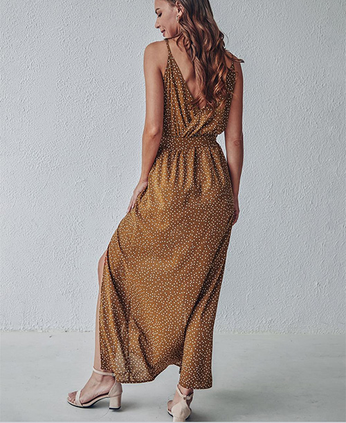 Vestido longo casual com fenda lateral