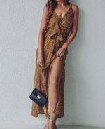 Vestido longo casual com fenda lateral