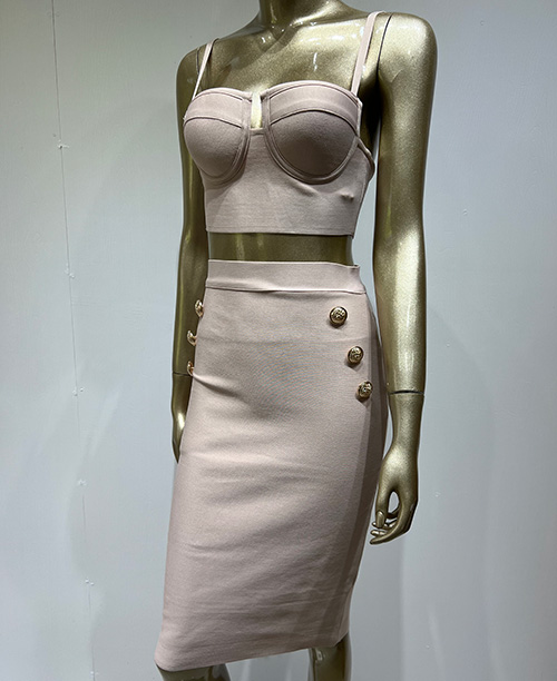 Conjunto feminino saia justa e cropped