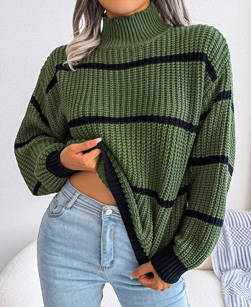Suéter feminino listrado gola alta