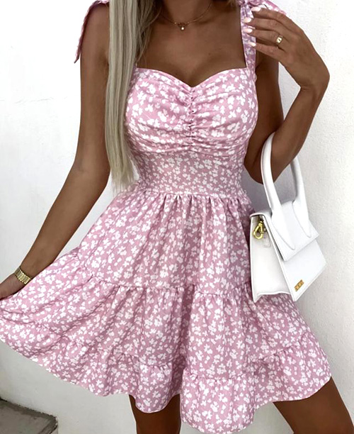 Vestido florido curto rodado