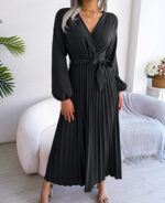 Vestido longo plissado com manga longa