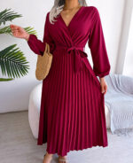 Vestido longo plissado com manga longa