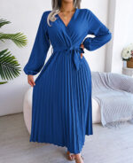 Vestido longo plissado com manga longa
