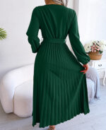 Vestido longo plissado com manga longa