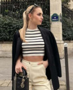 Blusa cropped feminina listrada preto e branco