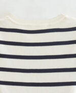 Blusa cropped feminina listrada preto e branco
